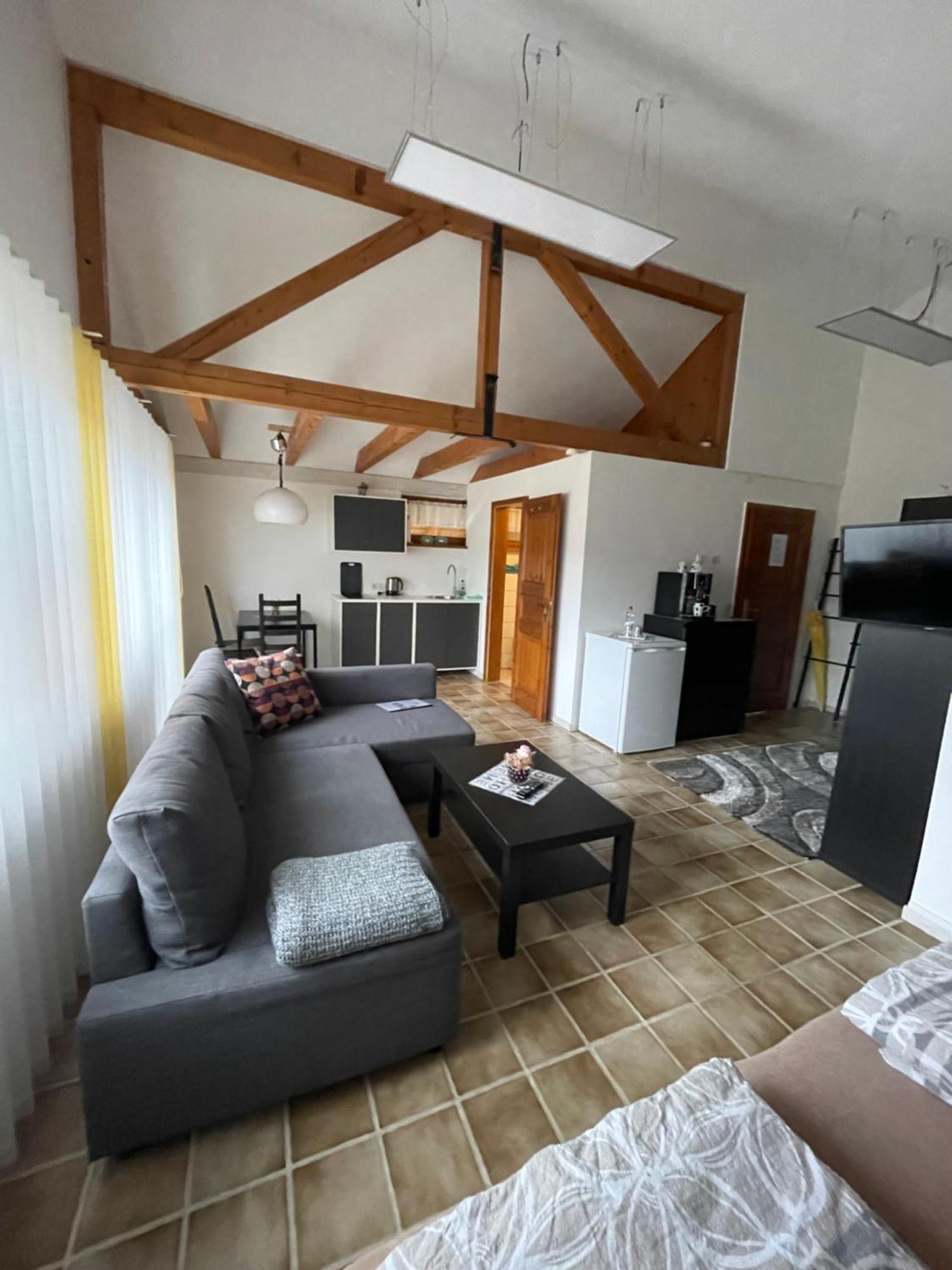 Zimmer In Lautrach Eksteriør bilde