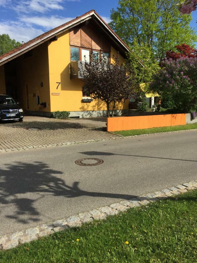 Zimmer In Lautrach Eksteriør bilde